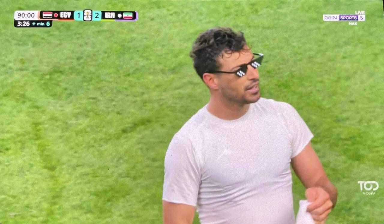 نظارة اللاعب الإيراني